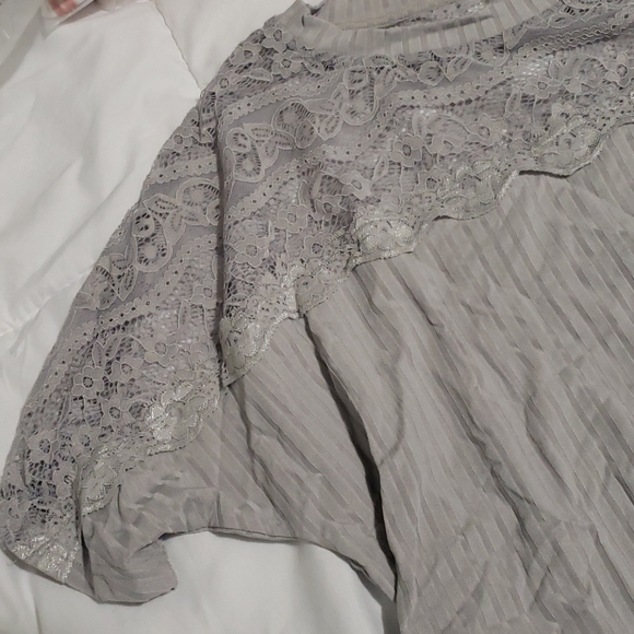 CCO DROP🌼1 small left New boutique lace yoke top - Picture 6 of 10